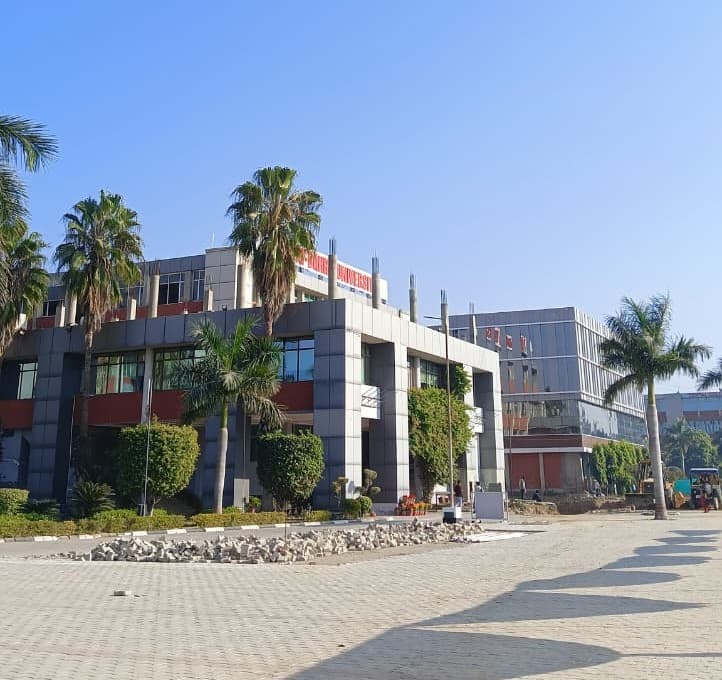 Rayat Bahra University Mohali Campus photo 3